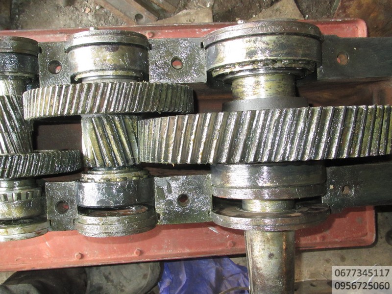 Редуктор цилиндрический трехступенчастый  1Ц3У-200-100-21-У3, ТУУ 29.1-24587406.003-2003, вес 190 кг,  Редукторы планетарные, редукторы червячные